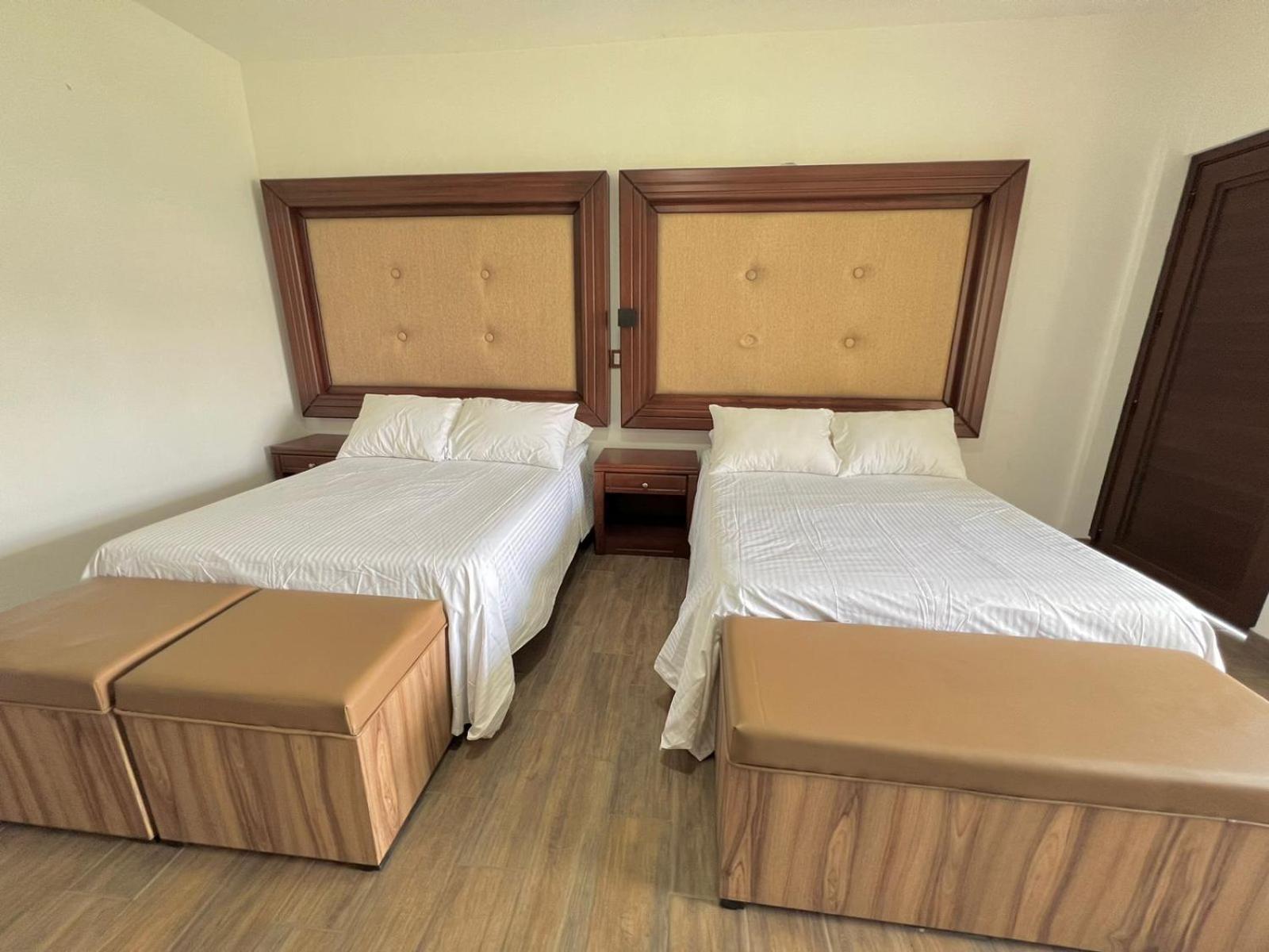 El Jaguar Hotel 3*